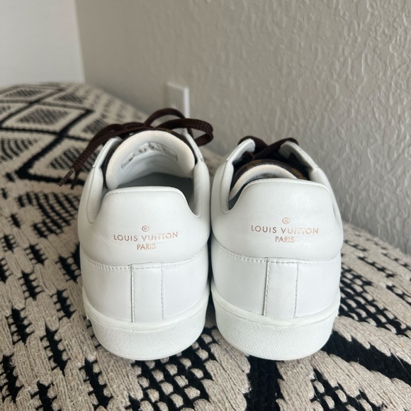 Louis Vuitton Monogram Leather Sneakers LV - Picture 6 of 7